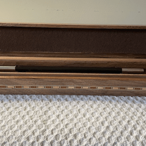Shrinking Wands (baguettes rétrécissantes) par Tony Karpinski
