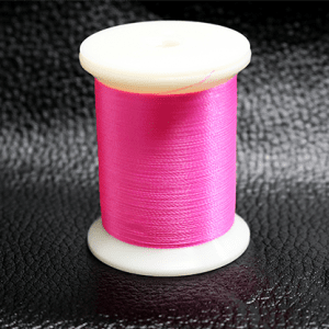 Super Glow UV Thread (rose chaud) par Premium Magic